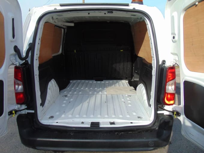 2025 Vauxhall Combo