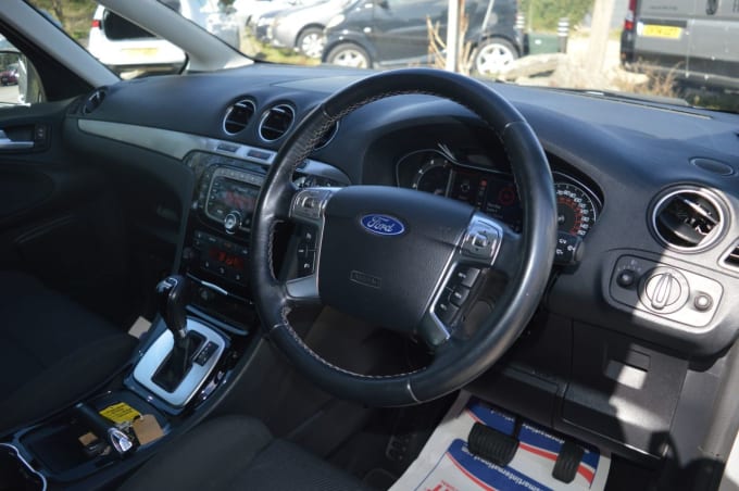 2025 Ford S-max