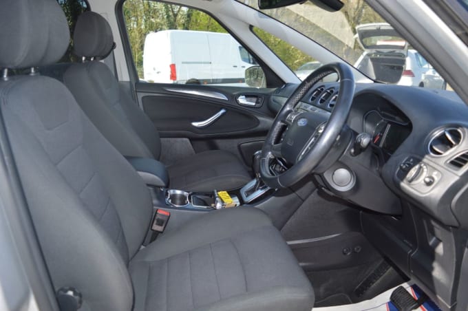 2025 Ford S-max
