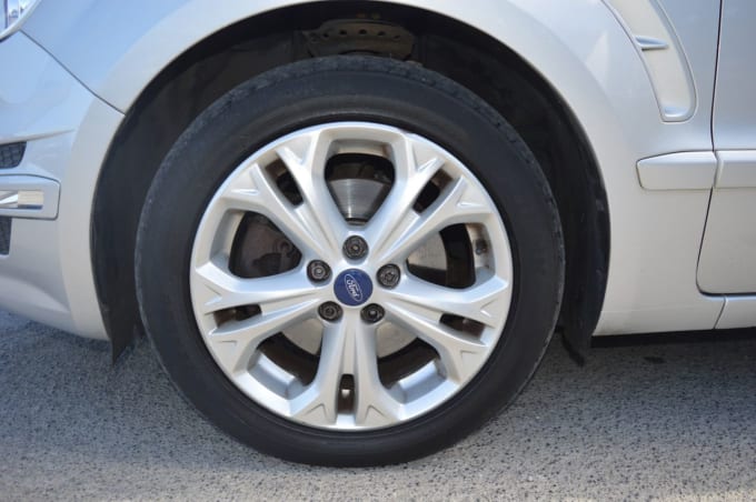 2025 Ford S-max