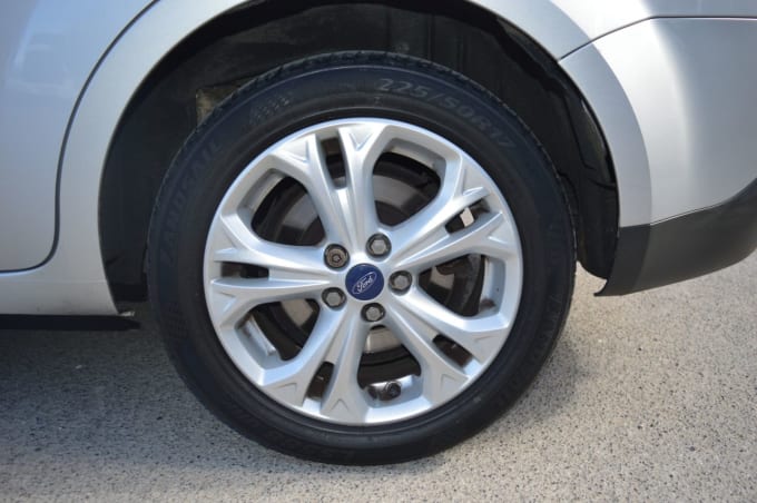 2025 Ford S-max