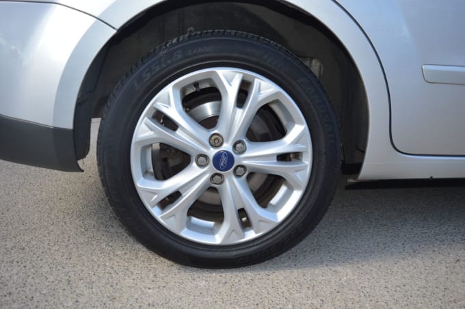 2025 Ford S-max