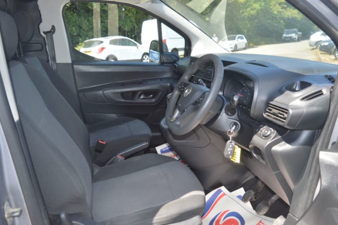2025 Vauxhall Combo