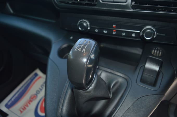 2025 Vauxhall Combo
