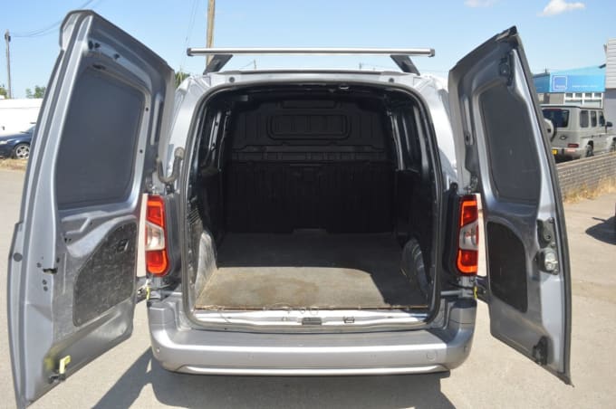 2025 Vauxhall Combo