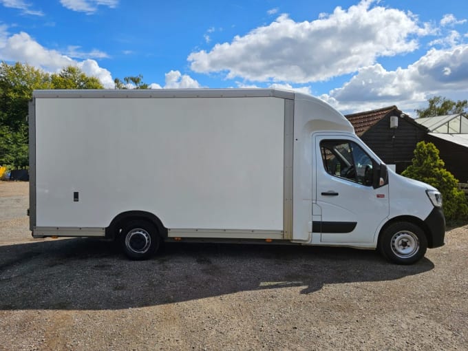 2024 Renault Trucks Master