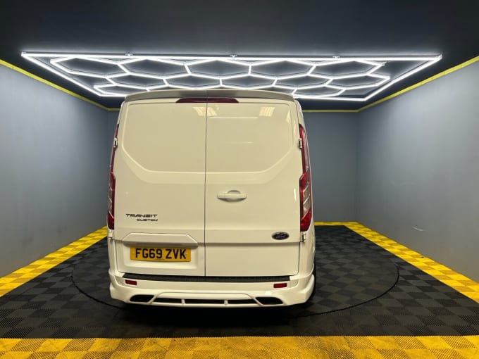 2024 Ford Transit Custom