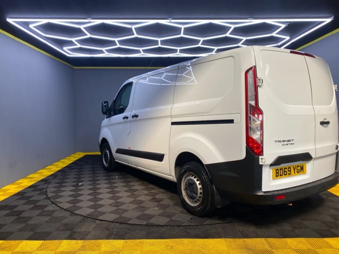 2024 Ford Transit Custom