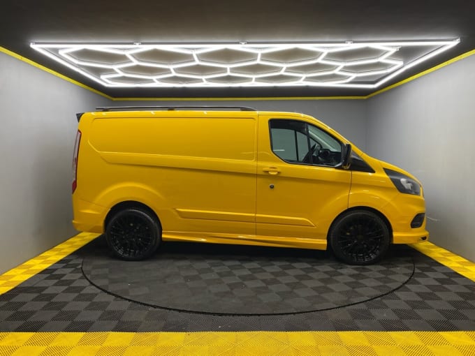 2024 Ford Transit Custom