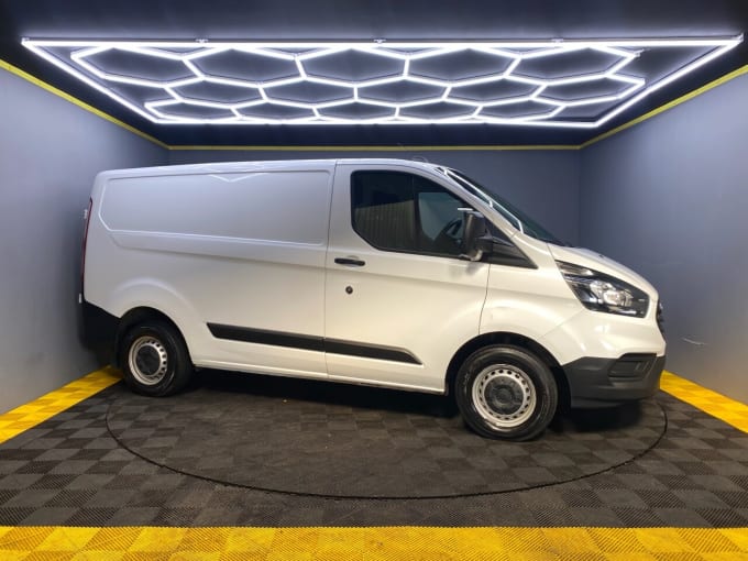 2024 Ford Transit Custom