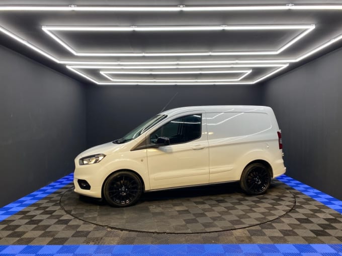 2025 Ford Transit Courier