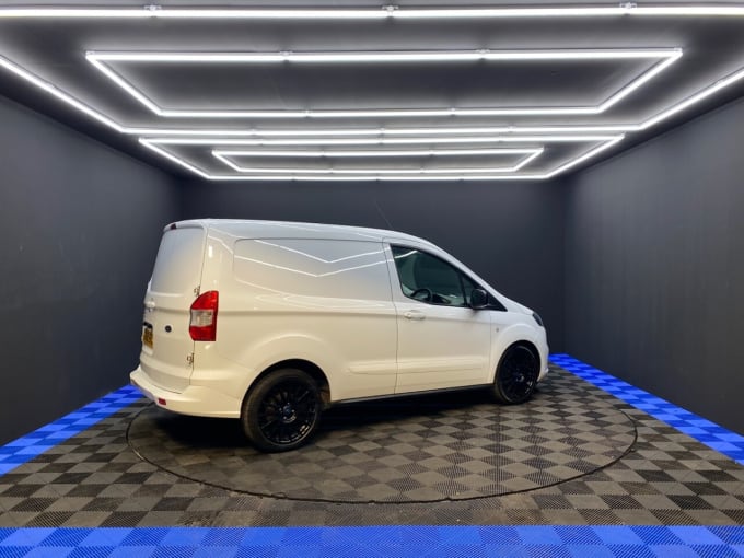 2025 Ford Transit Courier