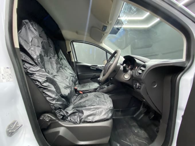 2025 Ford Transit Courier