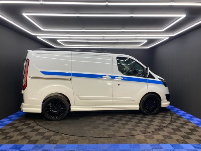 2025 Ford Transit Custom