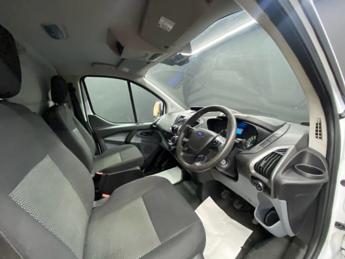 2025 Ford Transit Custom