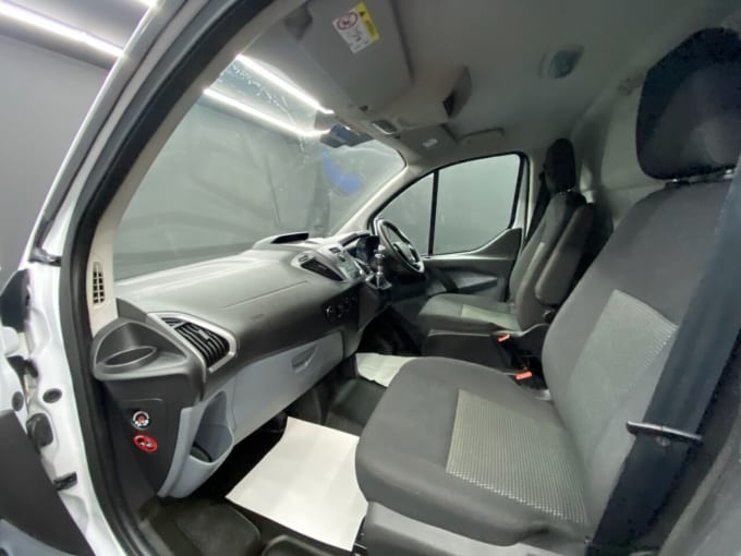 2025 Ford Transit Custom