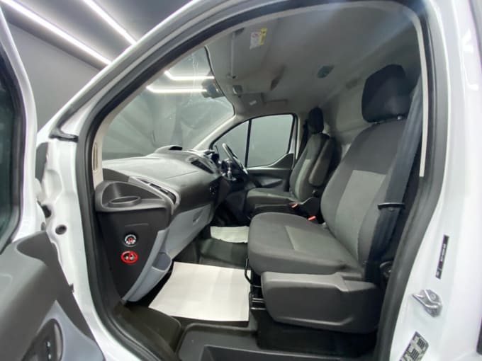2025 Ford Transit Custom