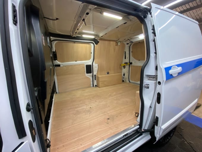 2025 Ford Transit Custom