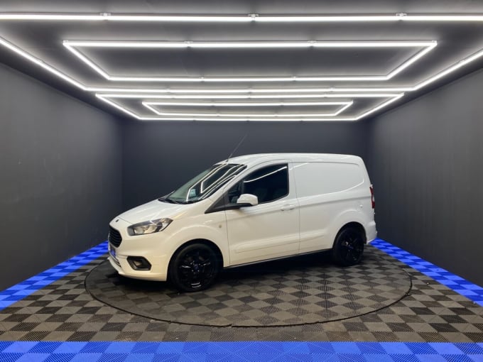 2025 Ford Transit Courier