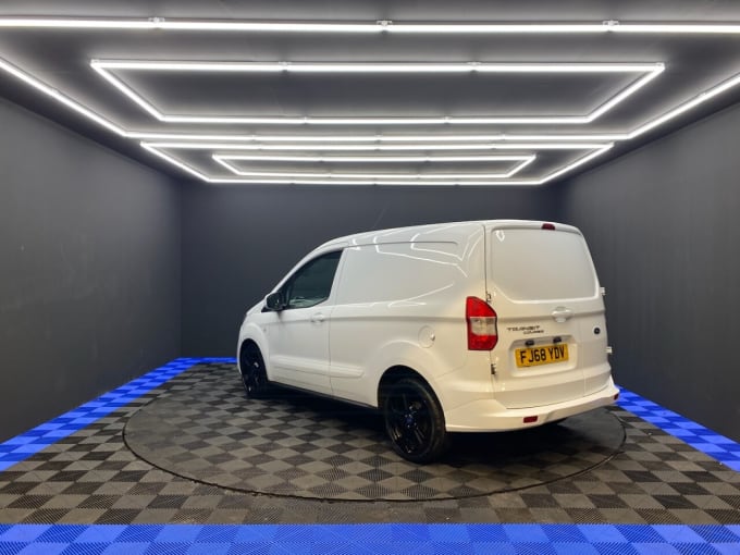 2025 Ford Transit Courier
