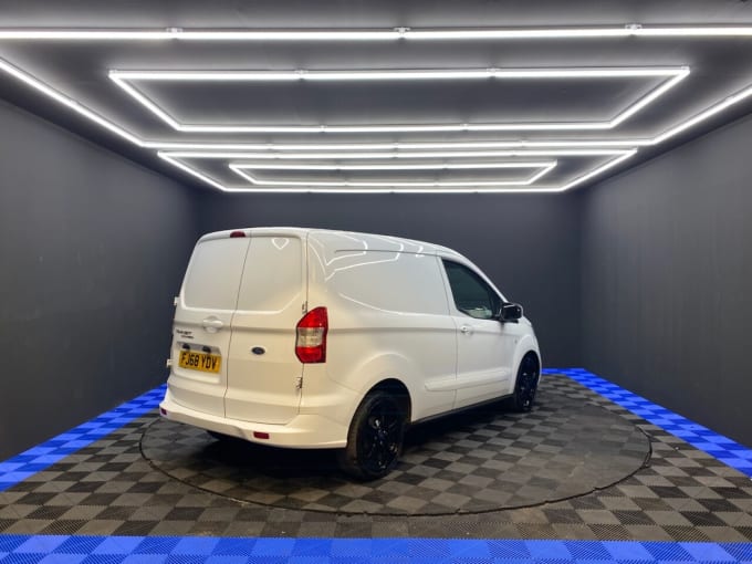 2025 Ford Transit Courier