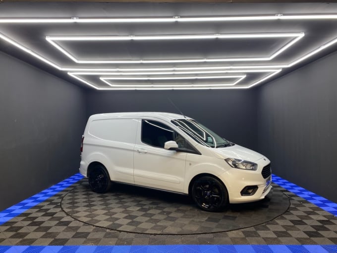 2025 Ford Transit Courier