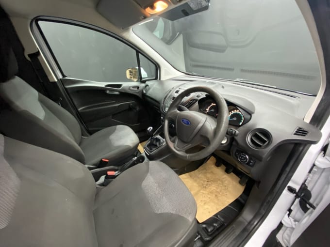 2025 Ford Transit Courier