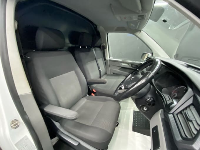 2025 Volkswagen Transporter