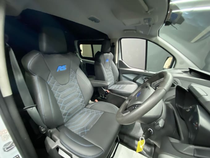 2025 Ford Transit Custom