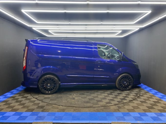 2025 Ford Transit Custom
