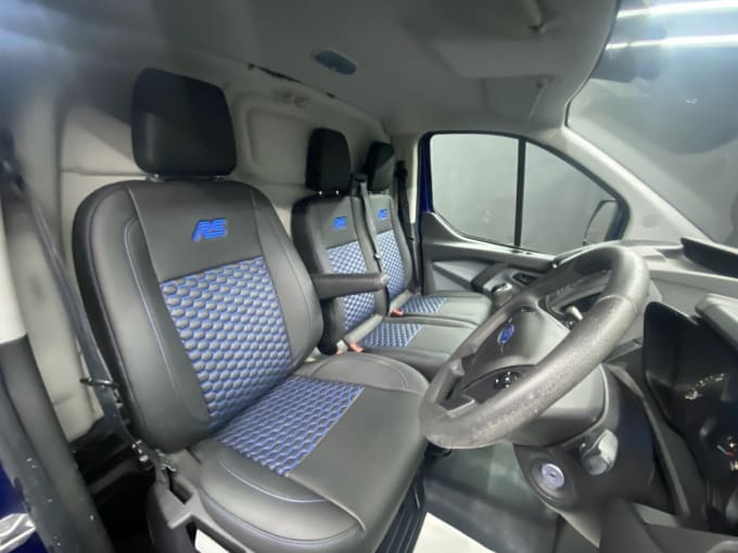 2025 Ford Transit Custom
