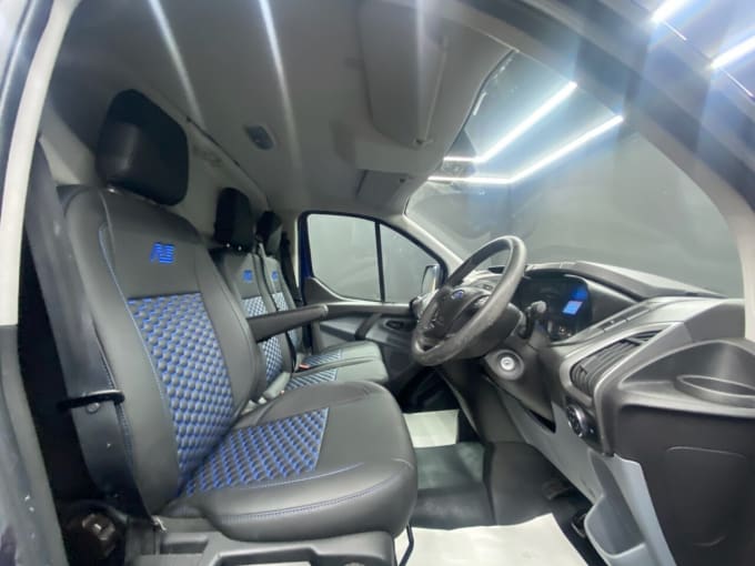 2025 Ford Transit Custom