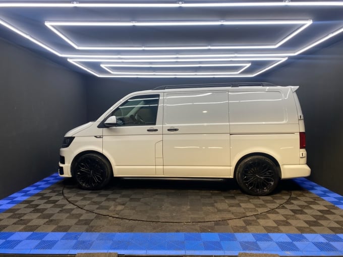 2025 Volkswagen Transporter
