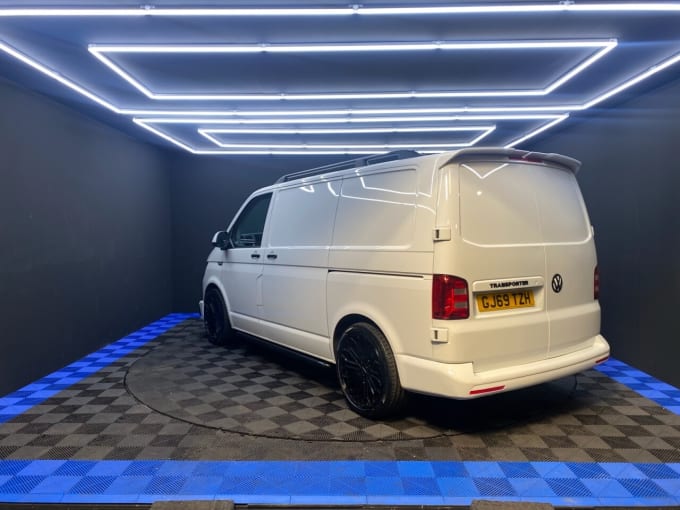 2025 Volkswagen Transporter