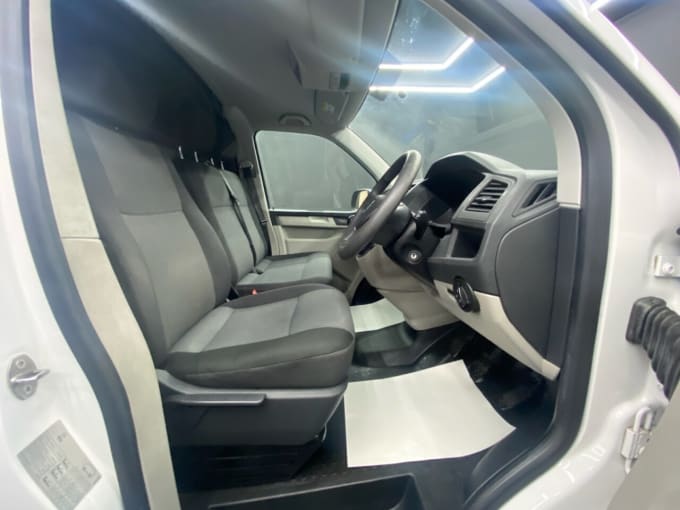 2025 Volkswagen Transporter