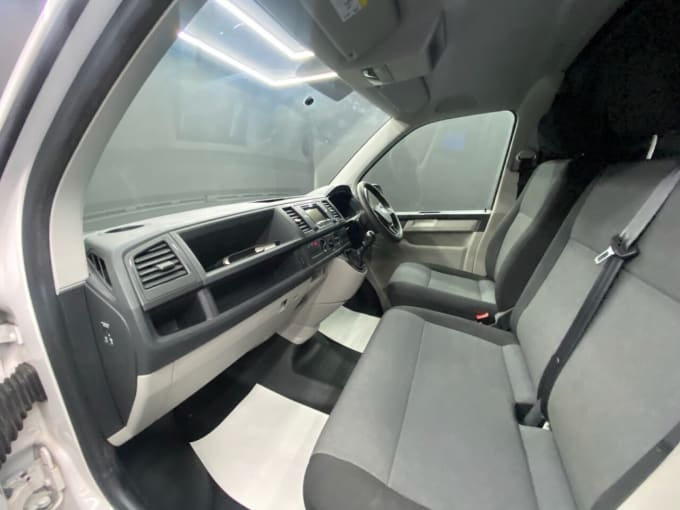 2025 Volkswagen Transporter