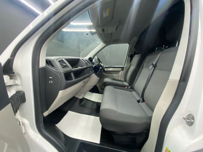2025 Volkswagen Transporter