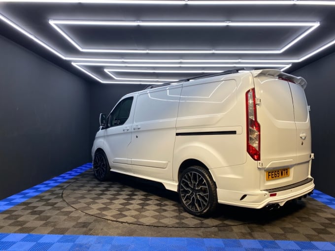 2025 Ford Transit Custom