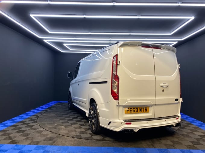 2025 Ford Transit Custom