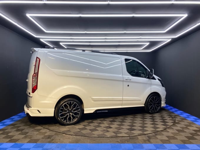 2025 Ford Transit Custom