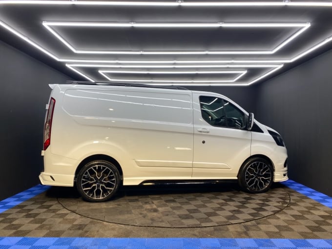 2025 Ford Transit Custom