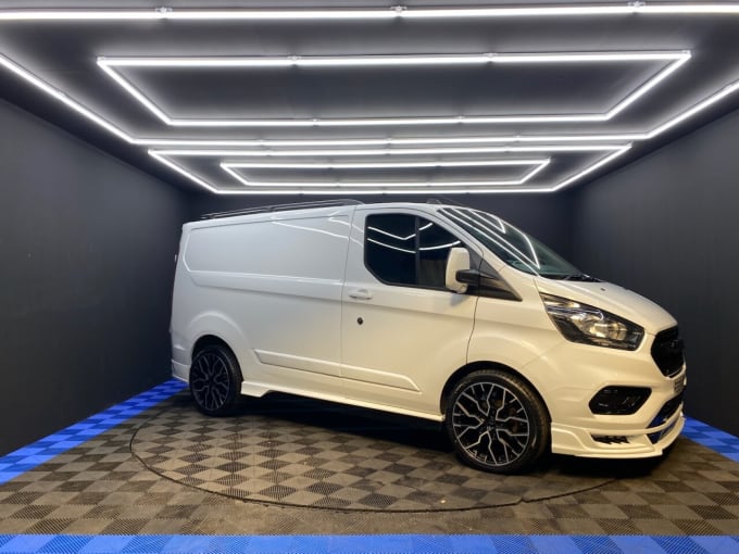2025 Ford Transit Custom