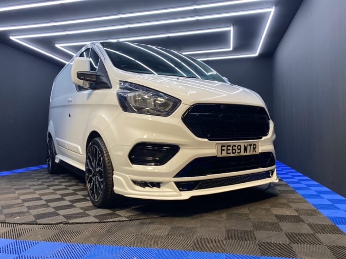 2025 Ford Transit Custom