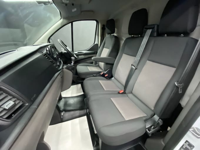 2025 Ford Transit Custom