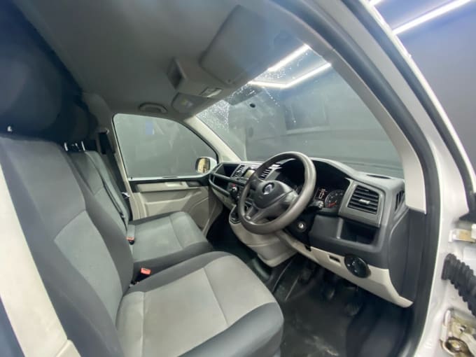 2025 Volkswagen Transporter