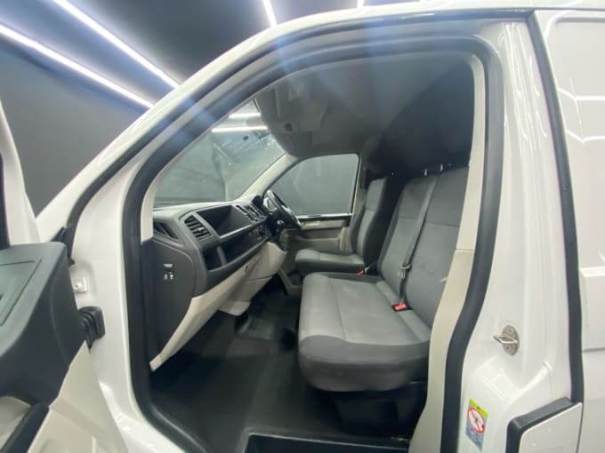 2025 Volkswagen Transporter