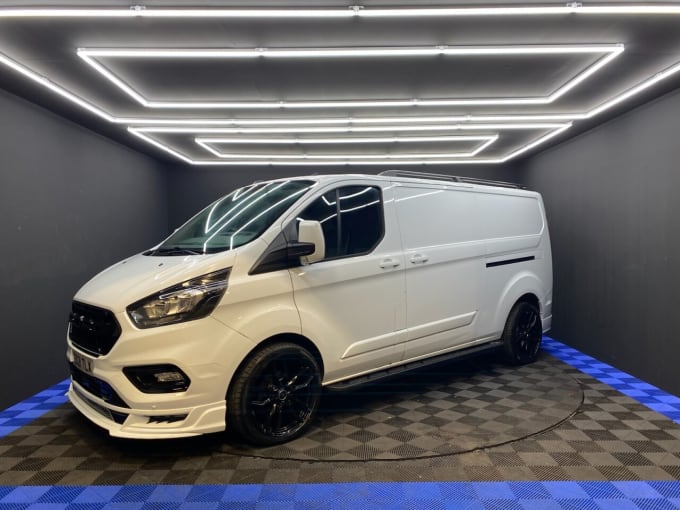 2025 Ford Transit Custom