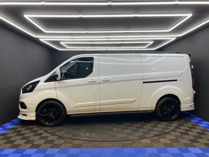 2025 Ford Transit Custom