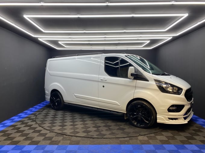 2025 Ford Transit Custom
