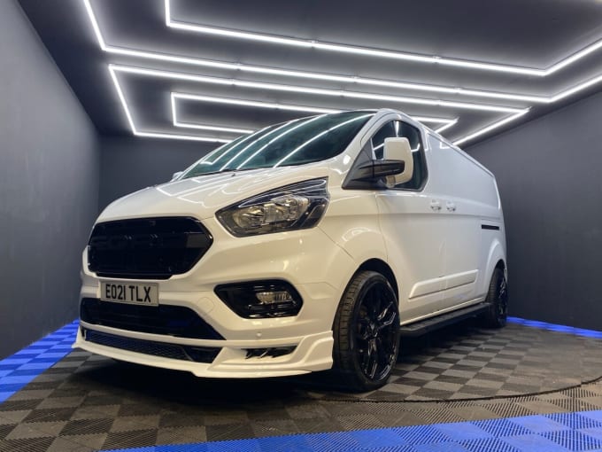 2025 Ford Transit Custom